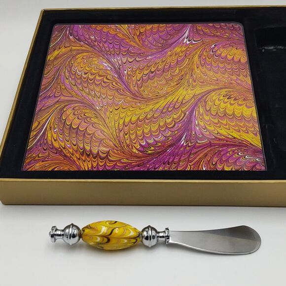 Cheese Plate & Spreader Marbleized Glass By Two's Company - Picture 2 of 7